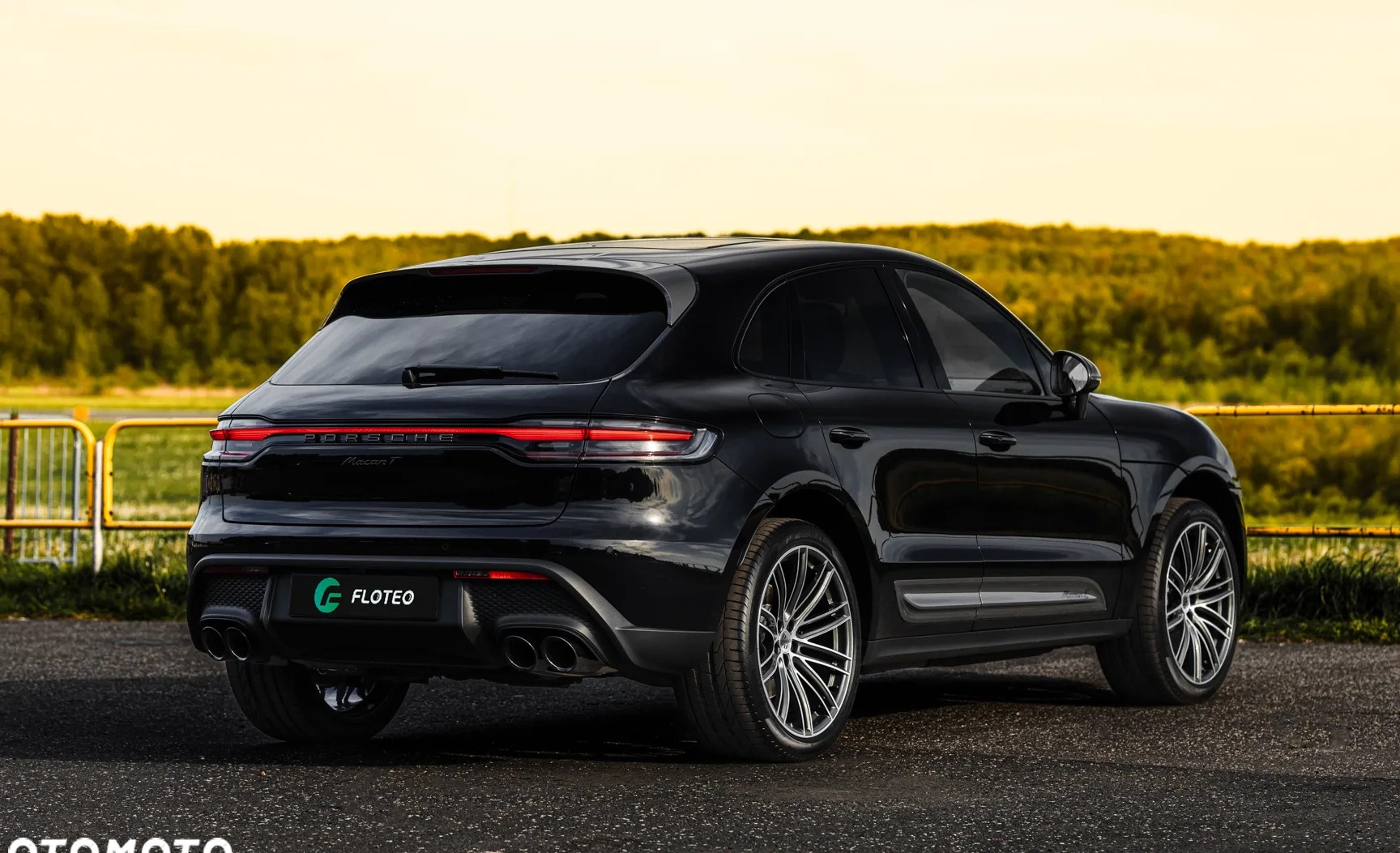 Porsche Macan cena 374396 przebieg: 3, rok produkcji 2024 z Dąbie małe 781